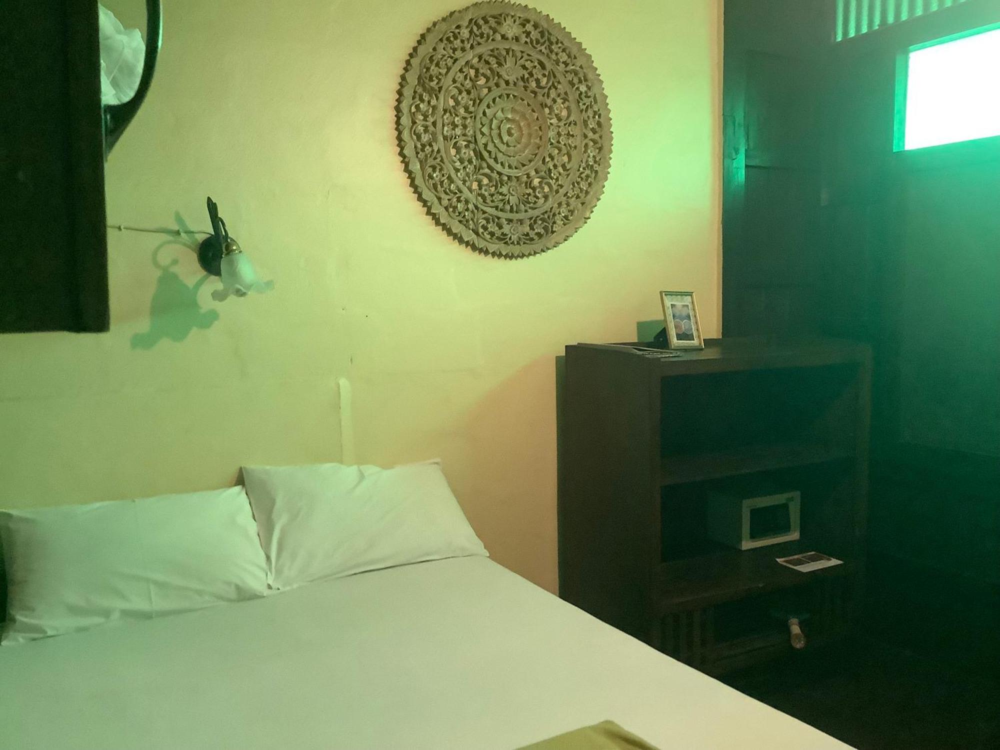 Tata Guesthouse Csiangmaj Kültér fotó