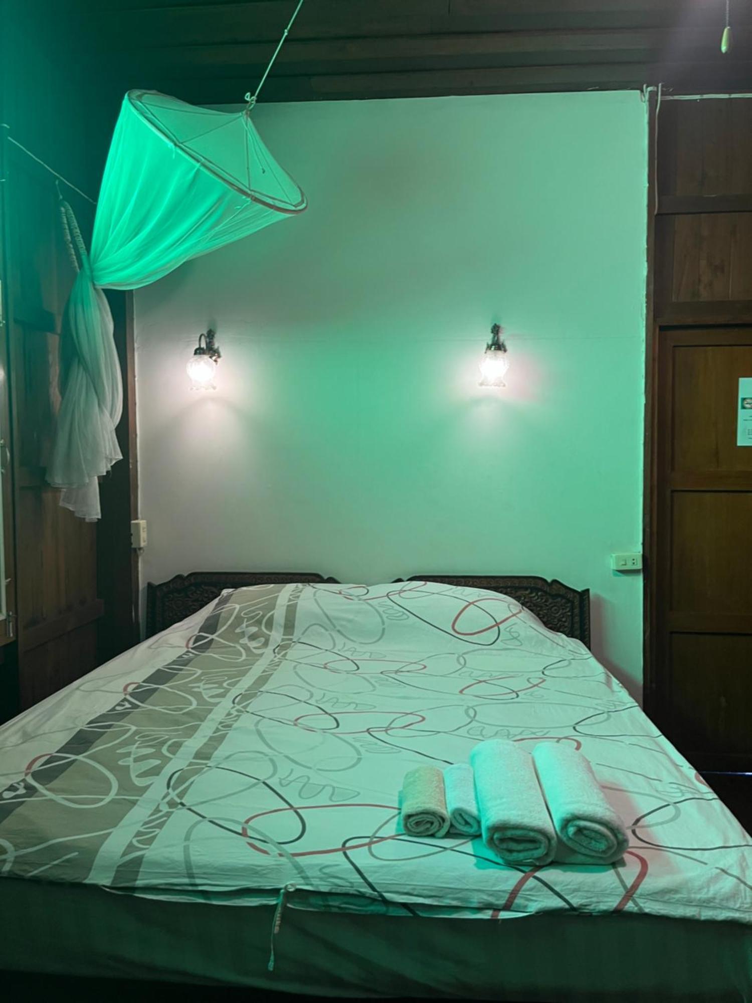 Tata Guesthouse Csiangmaj Kültér fotó
