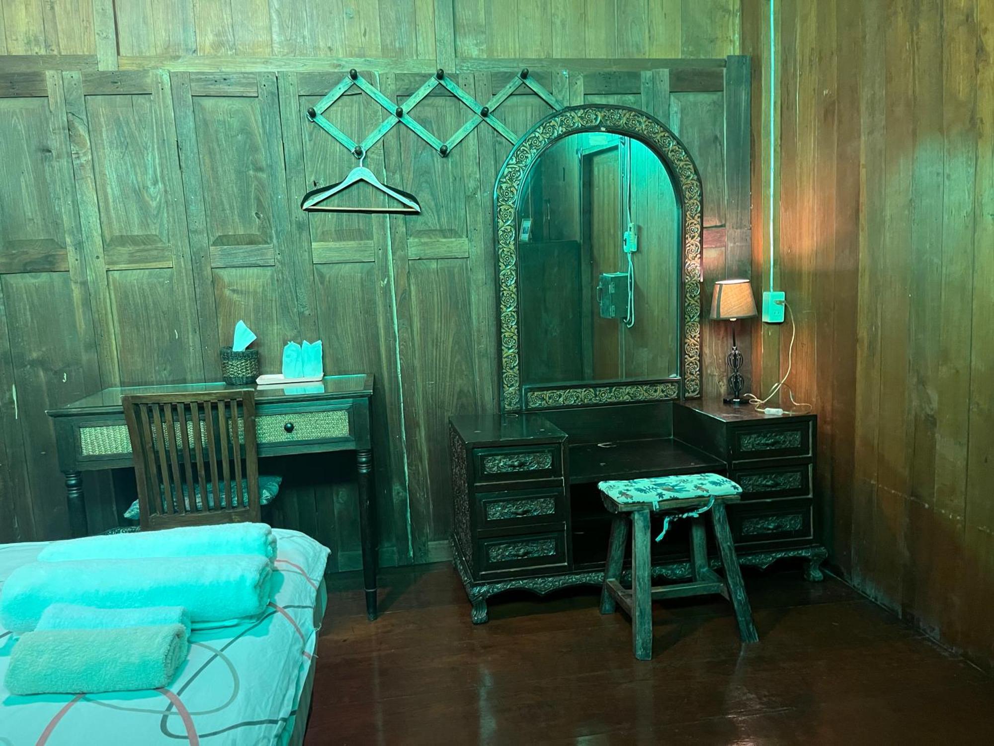 Tata Guesthouse Csiangmaj Kültér fotó